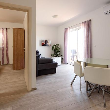 Apartments Robi Trogir Exterior photo
