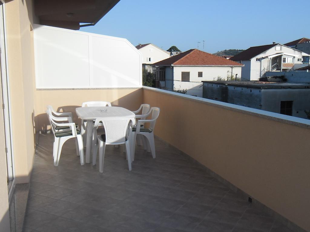 Apartments Robi Trogir Room photo