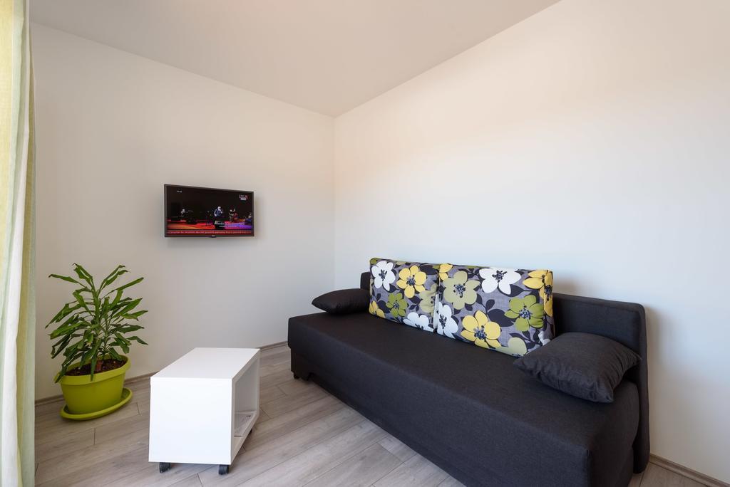 Apartments Robi Trogir Exterior photo