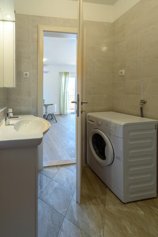Apartments Robi Trogir Exterior photo
