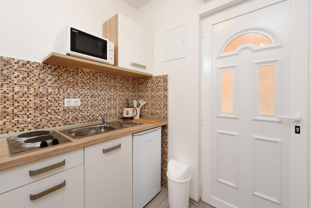 Apartments Robi Trogir Exterior photo